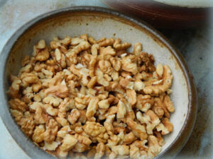 Přečtete si více ze článku Máte rádi vlašské ořechy? – materiály v keramice